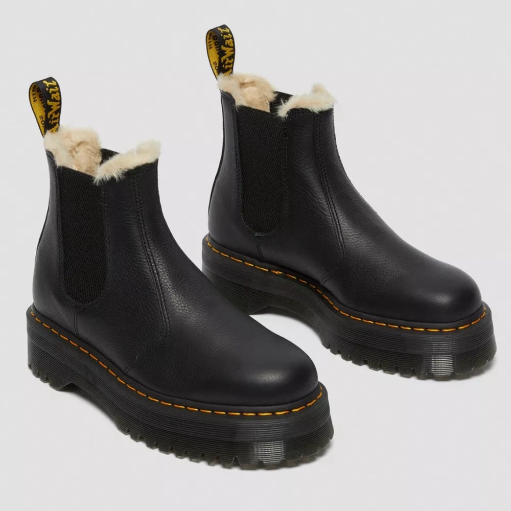2976 FAUX FUR LINED PLATFORM CHELSEA BOOTS - uk size 5 us size 7